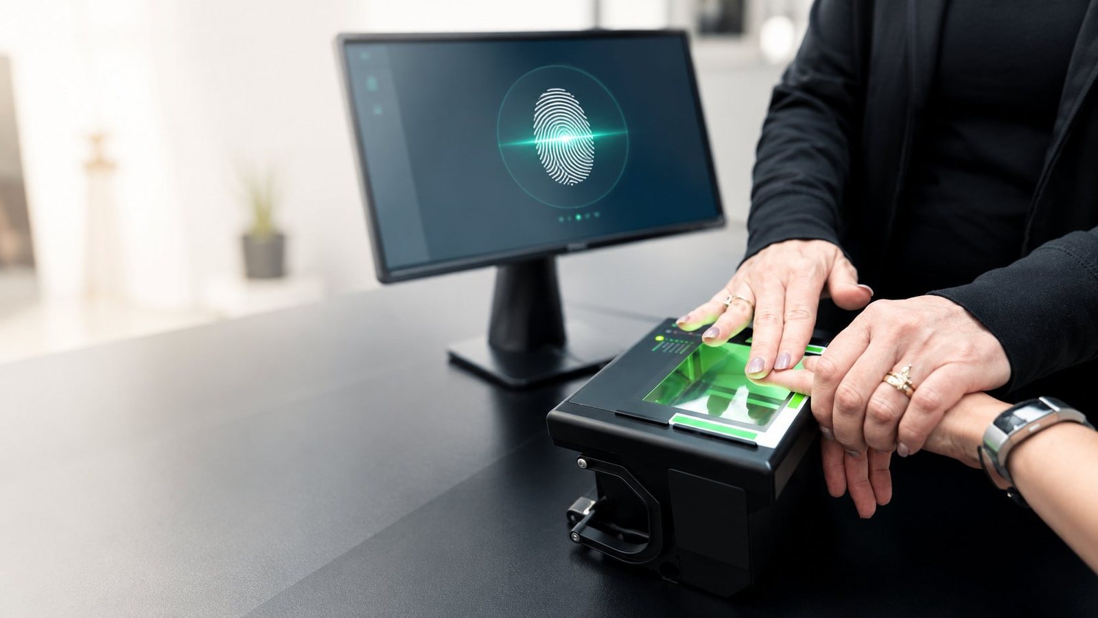 Servicio profesional de toma de huellas y verificación biométrica